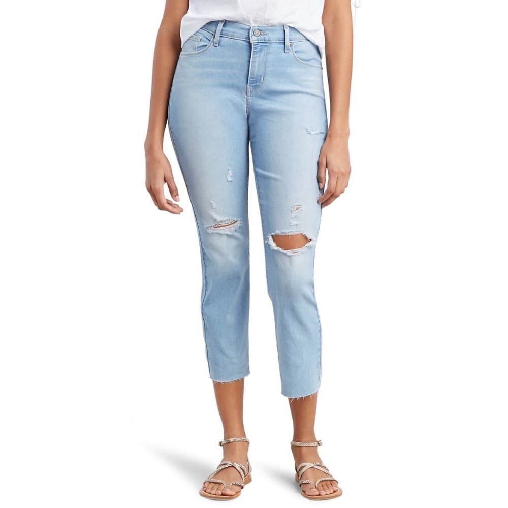 NEW Levi's Ripped Curvy Straight Leg Light Wash Jeans Size 28